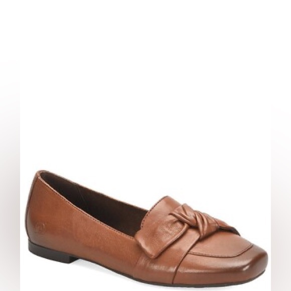 Born Shoes - Born. Carrine Bow Detail Leather Slip On Loafers. Tan. Size 7.